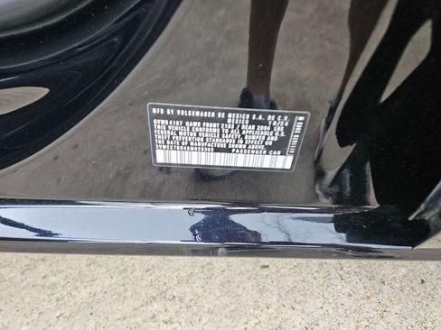 Used 2025 Volkswagen Jetta SE image 28