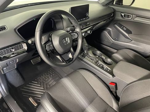 Used 2025 Honda Civic Sport image 3