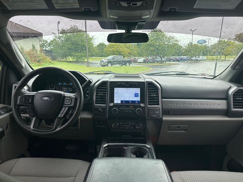 Used 2021 Ford F250 XLT w/ XLT Premium Package AWD/4WD image 13