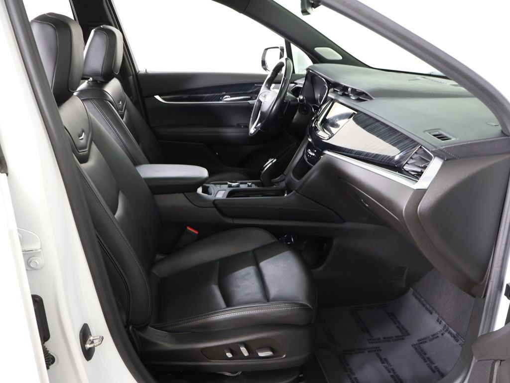Used 2023 Cadillac XT6 Premium Luxury AWD/4WD image 36