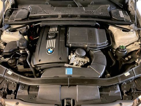 Used 2010 BMW 335i Convertible RWD image 25
