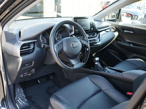 Used 2022 Toyota C-HR Limited image 14