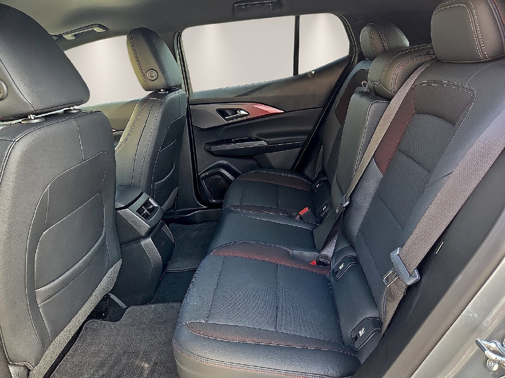 Used 2024 Chevrolet Equinox EV RS FWD image 12