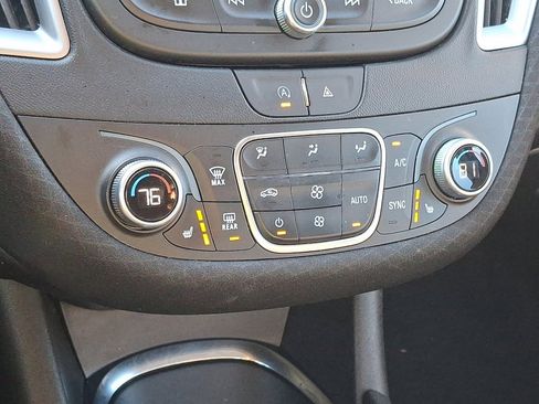 Used 2023 Chevrolet Malibu LT image 30