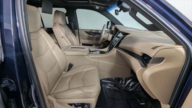 Used 2019 Cadillac Escalade Platinum AWD/4WD image 24