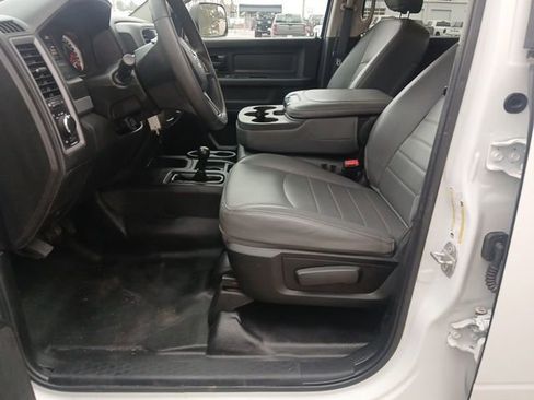 Used 2018 RAM 2500 Tradesman w/ Chrome Appearance Group image 26