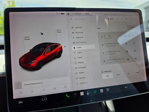 Used 2022 Tesla Model Y Long Range AWD/4WD image 49