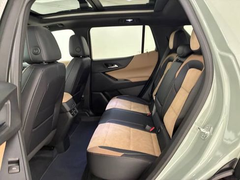 Certified 2025 Chevrolet Equinox ACTIV w/ Safety and Technology Package AWD/4WD image 18