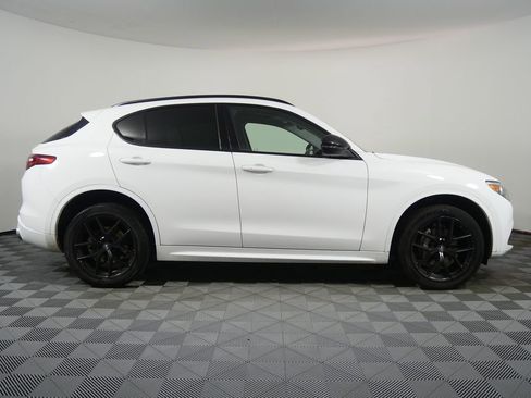 Used 2021 Alfa Romeo Stelvio Sprint w/ Nero Edizione image 2