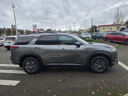 Used 2022 Nissan Pathfinder SV image 6