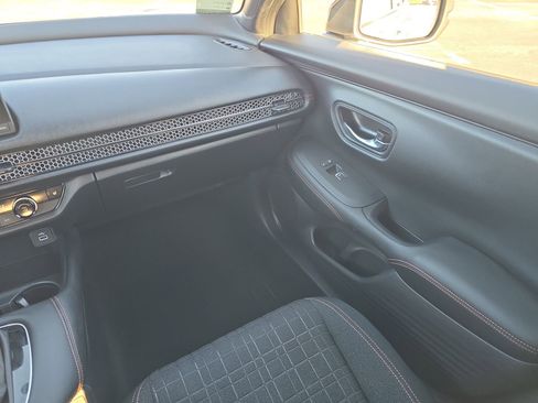 Used 2023 Honda HR-V Sport image 11