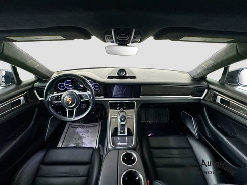 Used 2020 Porsche Panamera GTS AWD/4WD image 29