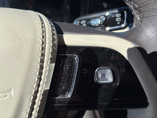 Used 2023 Lincoln Aviator Black Label Grand Touring w/ Class IV Trailer Tow Package AWD/4WD image 11