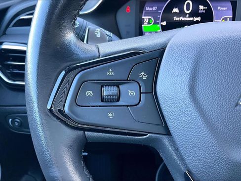 Used 2023 Chevrolet Bolt EUV LT w/ Comfort Package image 24