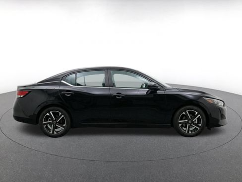 Used 2025 Nissan Sentra SV FWD image 11