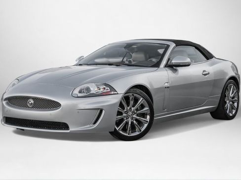 Used 2010 Jaguar XK Convertible image 3