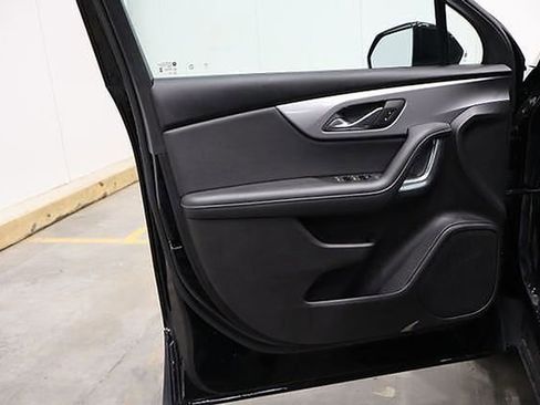 Used 2023 Chevrolet Blazer LT image 16