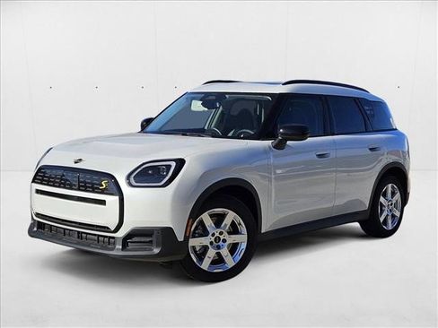 Used 2025 MINI Cooper Countryman SE image 1