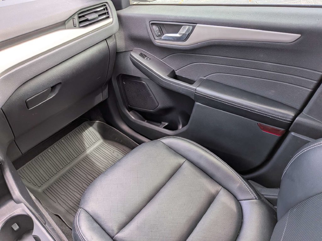 Used 2022 Ford Escape SEL FWD image 15