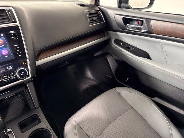Used 2019 Subaru Outback 3.6R Limited AWD/4WD image 31