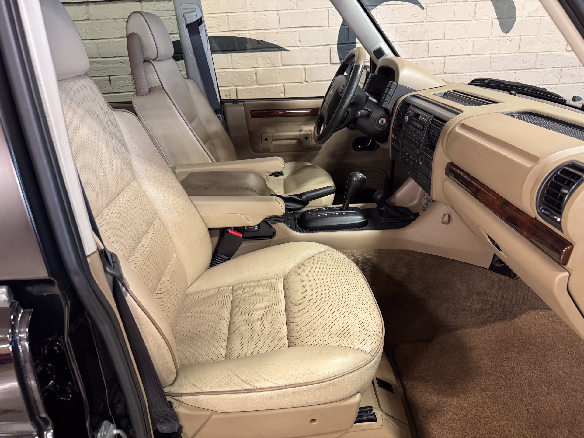Used 2000 Land Rover Discovery AWD/4WD image 39