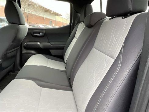 Used 2021 Toyota Tacoma TRD Off-Road image 19