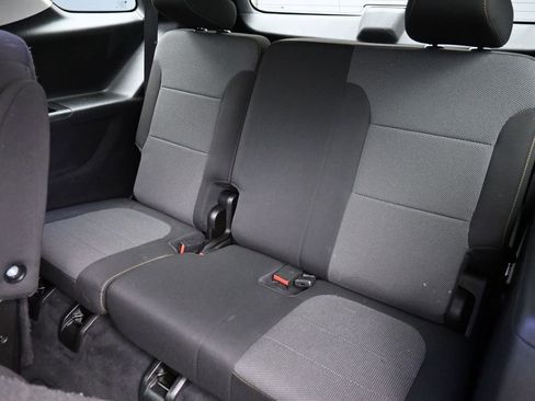 Used 2021 Chevrolet Traverse LT image 20