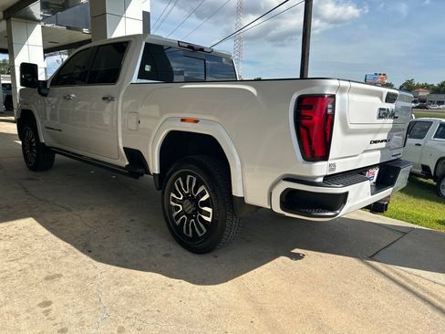 Used 2024 GMC Sierra 2500 Denali Ultimate w/ Max Trailering Package AWD/4WD image 5