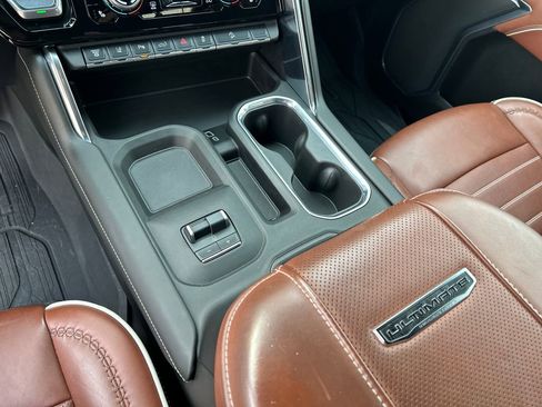 Certified 2025 GMC Sierra 2500 Denali Ultimate image 24