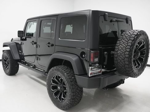 Used 2018 Jeep Wrangler Unlimited Sport S image 6