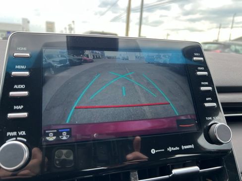 Used 2022 Toyota Avalon XLE w/ Moonroof Package FWD image 13