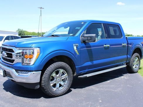 Used 2022 Ford F150 XLT w/ Equipment Group 302A High AWD/4WD image 3