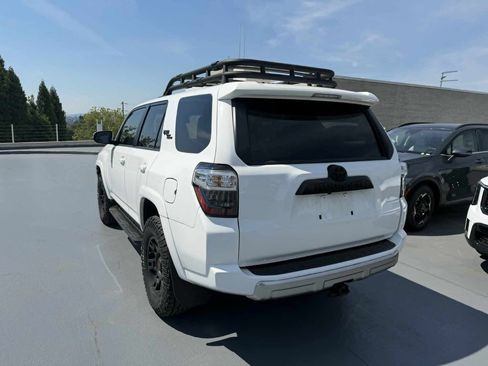 Used 2021 Toyota 4Runner TRD Off-Road Premium w/ Moonroof Package AWD/4WD image 4