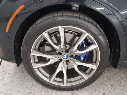 Certified 2022 BMW X7 M50i image 11