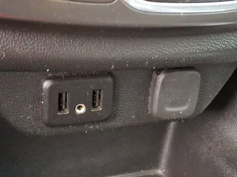 Used 2019 Chevrolet Traverse LT w/ LT Premium Package image 28