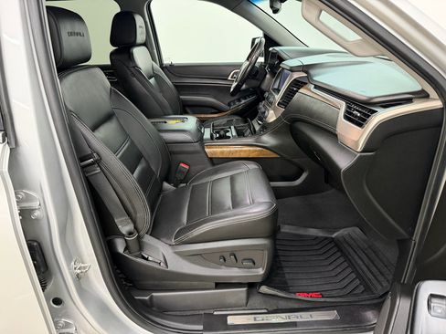 Used 2019 GMC Yukon XL Denali w/ Open Road Package image 20