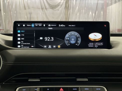 Used 2024 Genesis GV80 2.5T w/ Advanced Package image 18