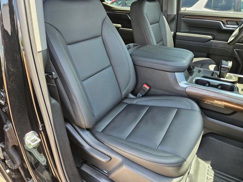 Used 2026 Chevrolet Silverado 1500 LT Trail Boss w/ LT Trail Boss Premium Package AWD/4WD image 29