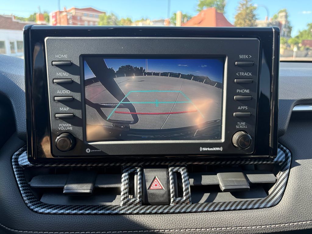 Used 2021 Toyota RAV4 XLE AWD/4WD image 23