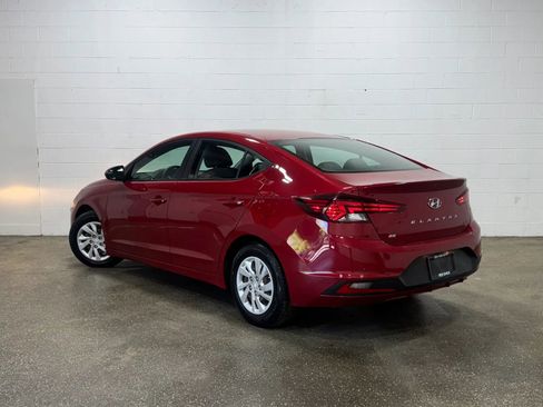 Used 2020 Hyundai Elantra SE FWD image 5