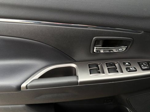 Used 2024 Mitsubishi Outlander Sport ES image 10