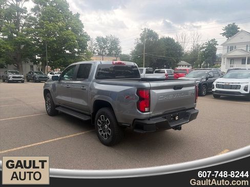 Used 2023 Chevrolet Colorado Z71 w/ Z71 Convenience Package 2 AWD/4WD image 5