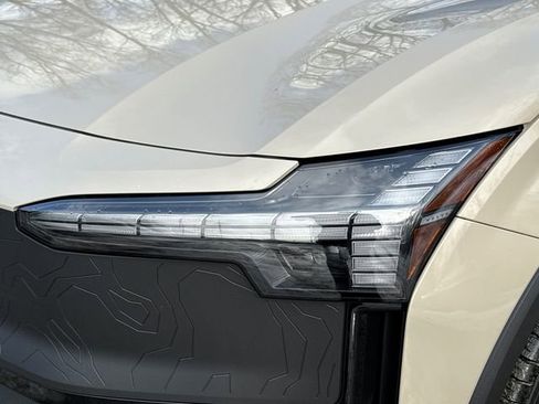 New 2026 Volvo EX30 Cross Country Ultra w/ Protection Package AWD/4WD image 7