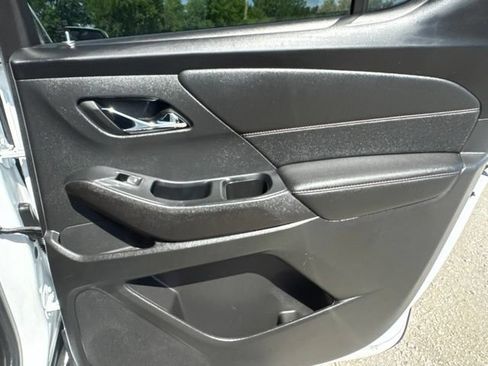 Used 2023 Chevrolet Traverse RS w/ LPO, Floor Liner Package AWD/4WD image 24