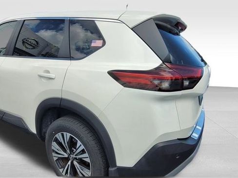 Certified 2023 Nissan Rogue SV FWD image 13