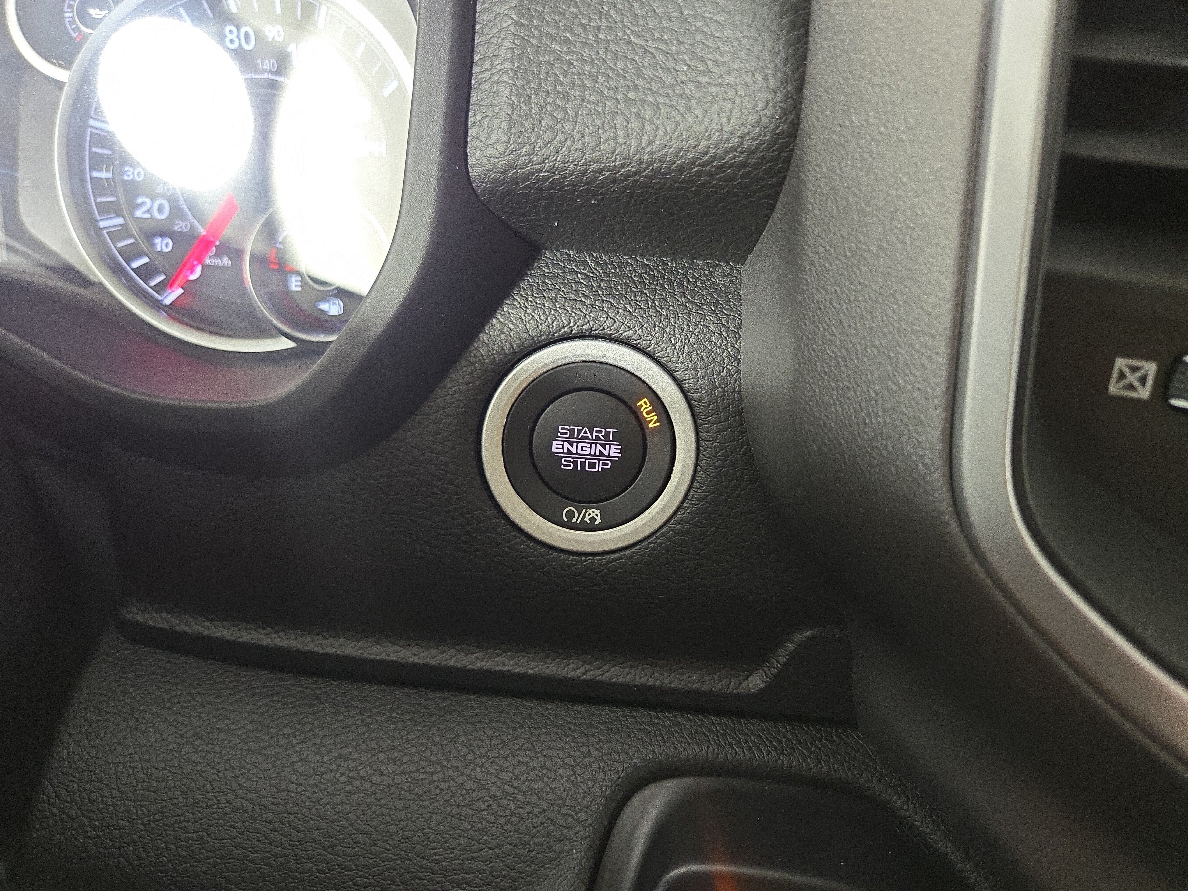 Used 2020 RAM 1500 Big Horn AWD/4WD image 23