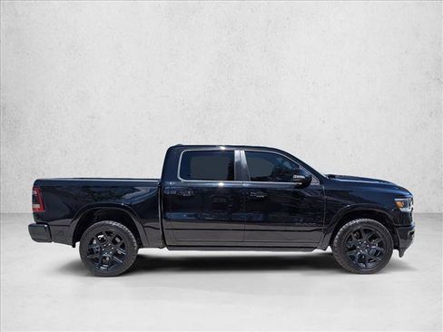 Used 2022 RAM 1500 Laramie AWD/4WD image 4