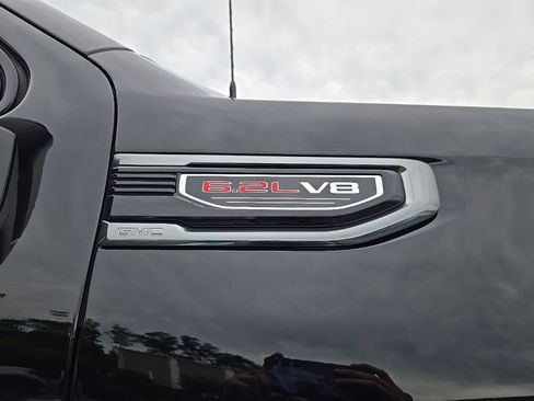 Used 2026 GMC Sierra 1500 AT4 w/ Technology Package AWD/4WD image 9