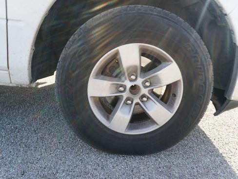 Used 2019 RAM 1500 Classic SLT image 9