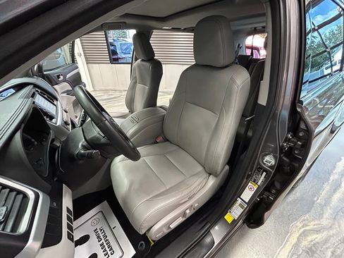 Used 2015 Toyota Highlander XLE AWD/4WD image 7
